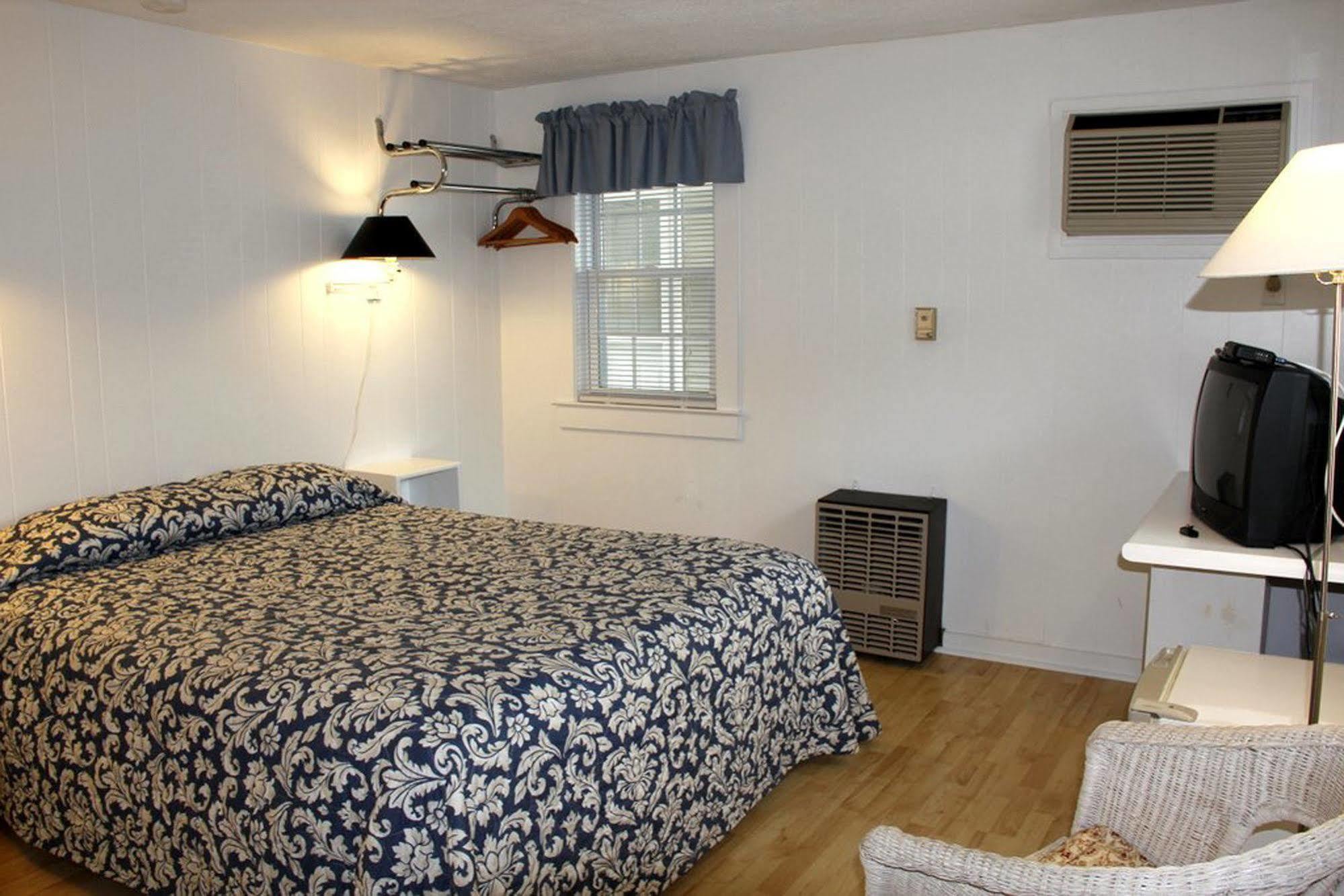 Cape Cod Wishing Well Motel Harwich Port Eksteriør billede